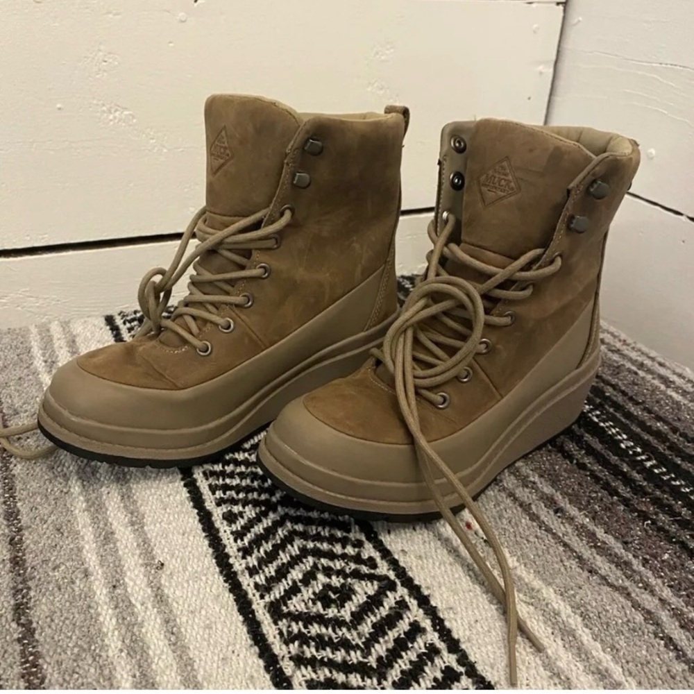 Muck Boot Liberty Waterproof Wedge Booties Womens Brown Casual Boots Size 5.5